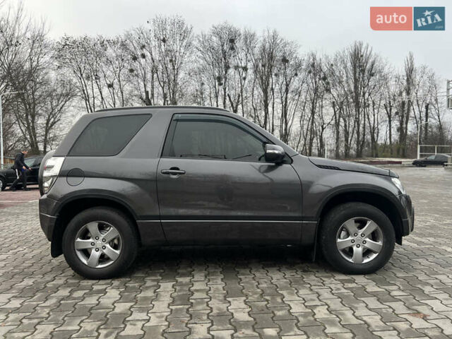 Сірий Сузукі Гранд Вітара, об'ємом двигуна 2.4 л та пробігом 200 тис. км за 7600 $, фото 3 на Automoto.ua
