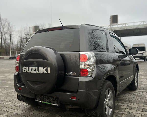 Сірий Сузукі Гранд Вітара, об'ємом двигуна 2.4 л та пробігом 200 тис. км за 7600 $, фото 5 на Automoto.ua