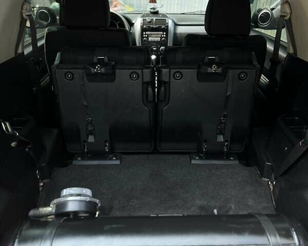 Серый Сузуки Гранд Витара, объемом двигателя 2.4 л и пробегом 200 тыс. км за 7900 $, фото 13 на Automoto.ua