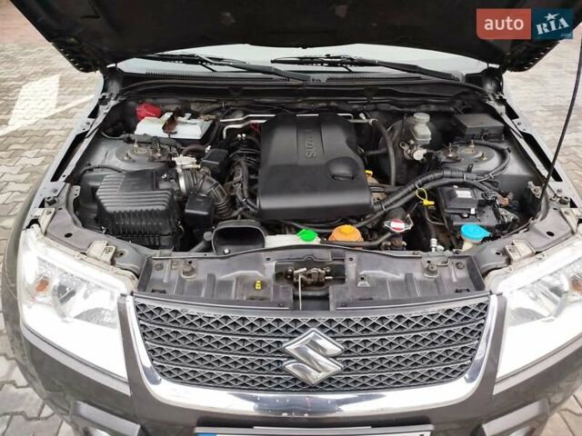 Сірий Сузукі Гранд Вітара, об'ємом двигуна 2.4 л та пробігом 200 тис. км за 7600 $, фото 18 на Automoto.ua