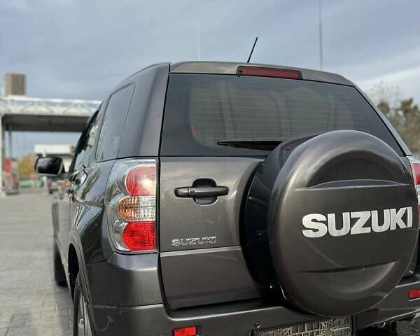 Серый Сузуки Гранд Витара, объемом двигателя 2.4 л и пробегом 200 тыс. км за 7900 $, фото 21 на Automoto.ua