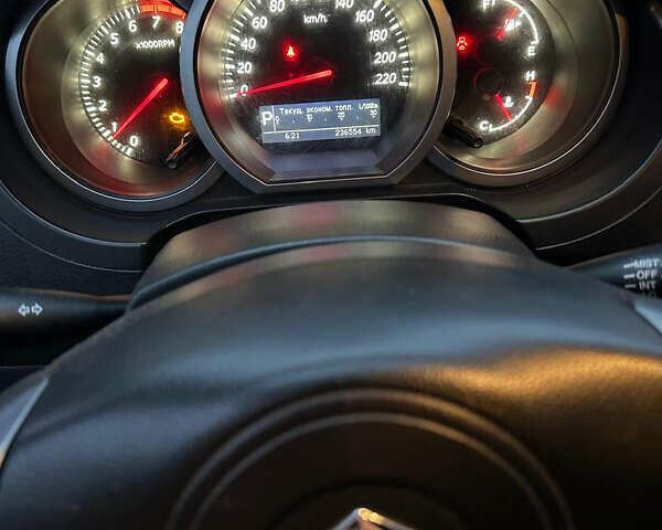 Серый Сузуки Гранд Витара, объемом двигателя 2.4 л и пробегом 236 тыс. км за 9898 $, фото 3 на Automoto.ua