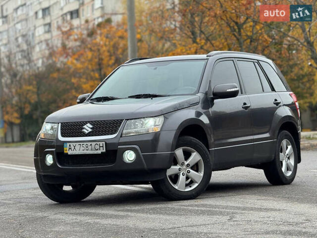Сузуки Гранд Витара 2010 в Харькове на Automoto.ua Серый Сузуки Гранд Витара, объемом двигателя 2.4 л и пробегом 200 тыс. км за 8750 $, фото 18 на Automoto.ua