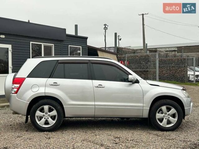 Сірий Сузукі Гранд Вітара, об'ємом двигуна 2.4 л та пробігом 148 тис. км за 8900 $, фото 2 на Automoto.ua