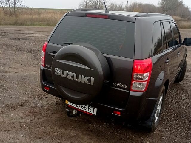 Сірий Сузукі Гранд Вітара, об'ємом двигуна 2.4 л та пробігом 120 тис. км за 10500 $, фото 8 на Automoto.ua