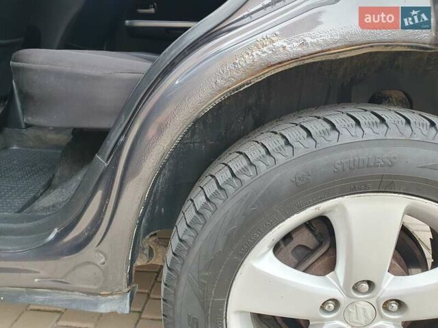 Сузуки Гранд Витара 2010 в Славянске на Automoto.ua Серый Сузуки Гранд Витара, объемом двигателя 2.4 л и пробегом 222 тыс. км за 10000 $, фото 10 на Automoto.ua