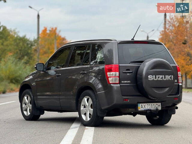 Сірий Сузукі Гранд Вітара, об'ємом двигуна 2.4 л та пробігом 200 тис. км за 8200 $, фото 1 на Automoto.ua