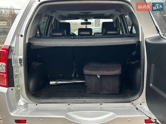 Сірий Сузукі Гранд Вітара, об'ємом двигуна 2.4 л та пробігом 148 тис. км за 8900 $, фото 29 на Automoto.ua