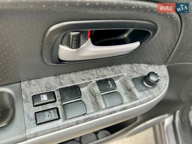 Серый Сузуки Гранд Витара, объемом двигателя 2.4 л и пробегом 158 тыс. км за 10300 $, фото 29 на Automoto.ua