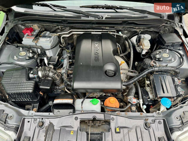 Сірий Сузукі Гранд Вітара, об'ємом двигуна 2.4 л та пробігом 200 тис. км за 8200 $, фото 17 на Automoto.ua