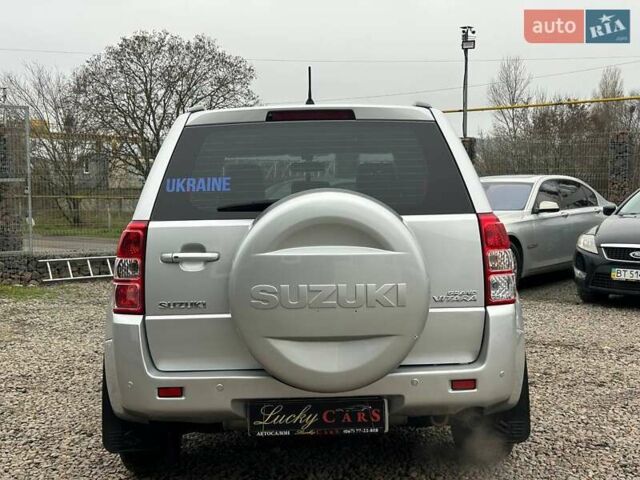 Сірий Сузукі Гранд Вітара, об'ємом двигуна 2.4 л та пробігом 148 тис. км за 8900 $, фото 6 на Automoto.ua