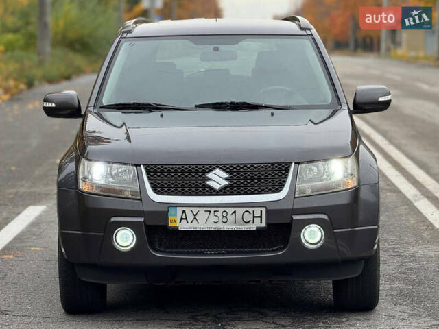 Сірий Сузукі Гранд Вітара, об'ємом двигуна 2.4 л та пробігом 200 тис. км за 8200 $, фото 6 на Automoto.ua