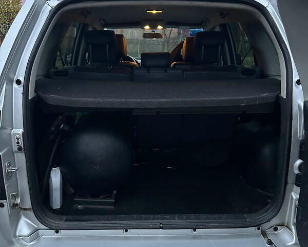 Серый Сузуки Гранд Витара, объемом двигателя 2.4 л и пробегом 236 тыс. км за 9898 $, фото 13 на Automoto.ua