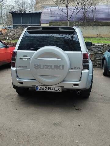 Сірий Сузукі Гранд Вітара, об'ємом двигуна 2.39 л та пробігом 104 тис. км за 8500 $, фото 6 на Automoto.ua