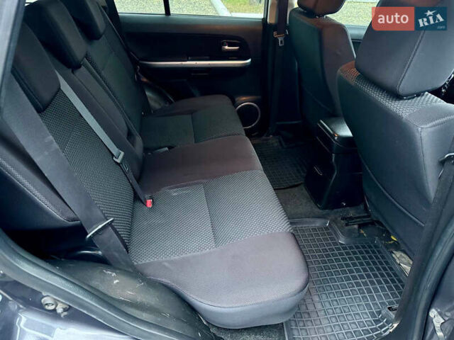 Серый Сузуки Гранд Витара, объемом двигателя 2.4 л и пробегом 200 тыс. км за 8200 $, фото 18 на Automoto.ua