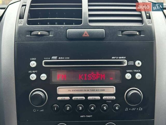 Сірий Сузукі Гранд Вітара, об'ємом двигуна 2.4 л та пробігом 148 тис. км за 8900 $, фото 23 на Automoto.ua