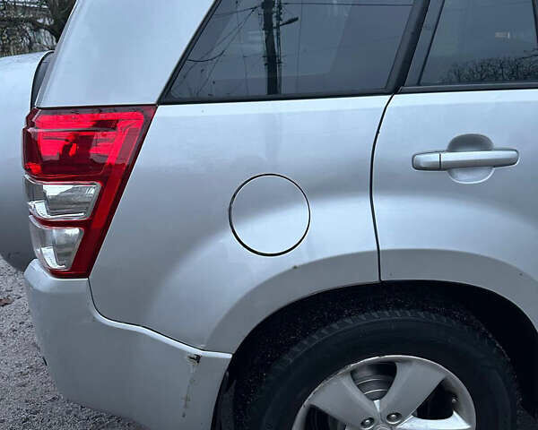 Серый Сузуки Гранд Витара, объемом двигателя 2.4 л и пробегом 236 тыс. км за 9898 $, фото 15 на Automoto.ua