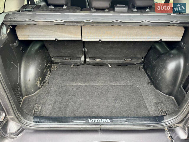 Сузуки Гранд Витара 2010 в Харькове на Automoto.ua Серый Сузуки Гранд Витара, объемом двигателя 2.4 л и пробегом 200 тыс. км за 8750 $, фото 16 на Automoto.ua