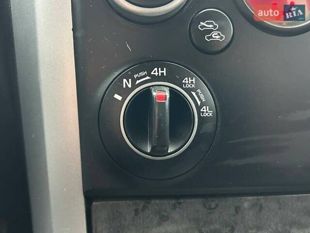 Сірий Сузукі Гранд Вітара, об'ємом двигуна 2.4 л та пробігом 148 тис. км за 8900 $, фото 26 на Automoto.ua