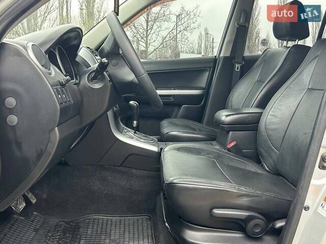 Сірий Сузукі Гранд Вітара, об'ємом двигуна 2.4 л та пробігом 148 тис. км за 8900 $, фото 12 на Automoto.ua