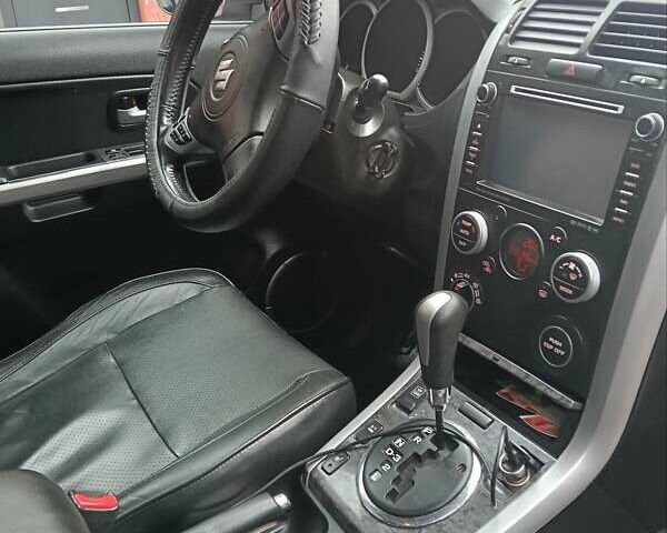 Сірий Сузукі Гранд Вітара, об'ємом двигуна 2.39 л та пробігом 233 тис. км за 12500 $, фото 8 на Automoto.ua