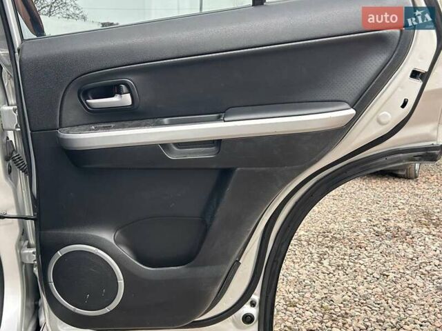 Сірий Сузукі Гранд Вітара, об'ємом двигуна 2.4 л та пробігом 148 тис. км за 8900 $, фото 30 на Automoto.ua