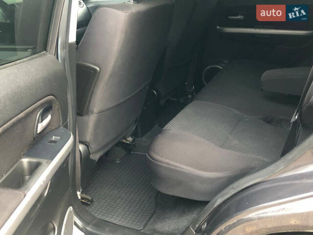 Серый Сузуки Гранд Витара, объемом двигателя 2.39 л и пробегом 202 тыс. км за 9700 $, фото 25 на Automoto.ua