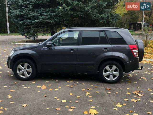 Серый Сузуки Гранд Витара, объемом двигателя 2.39 л и пробегом 202 тыс. км за 9700 $, фото 16 на Automoto.ua