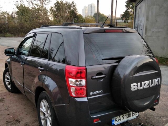 Сірий Сузукі Гранд Вітара, об'ємом двигуна 2.4 л та пробігом 95 тис. км за 12132 $, фото 2 на Automoto.ua