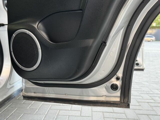 Сірий Сузукі Гранд Вітара, об'ємом двигуна 2.4 л та пробігом 155 тис. км за 11500 $, фото 18 на Automoto.ua