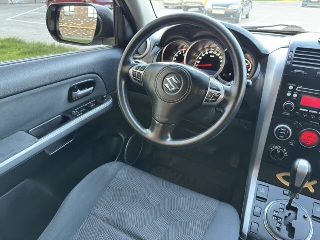 Сірий Сузукі Гранд Вітара, об'ємом двигуна 2.4 л та пробігом 155 тис. км за 11500 $, фото 12 на Automoto.ua