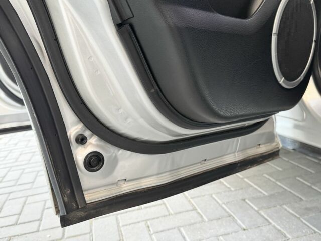 Сірий Сузукі Гранд Вітара, об'ємом двигуна 2.4 л та пробігом 155 тис. км за 11500 $, фото 17 на Automoto.ua