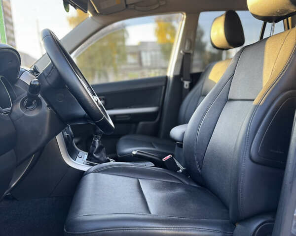 Серый Сузуки Гранд Витара, объемом двигателя 1.87 л и пробегом 231 тыс. км за 12500 $, фото 32 на Automoto.ua