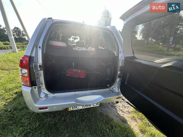 Сузуки Гранд Витара 2015 в Львове на Automoto.ua Серый Сузуки Гранд Витара, объемом двигателя 2.39 л и пробегом 85 тыс. км за 16500 $, фото 15 на Automoto.ua