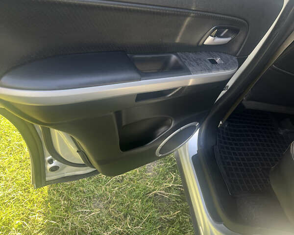 Сузуки Гранд Витара 2015 в Львове на Automoto.ua Серый Сузуки Гранд Витара, объемом двигателя 2.39 л и пробегом 85 тыс. км за 16500 $, фото 19 на Automoto.ua