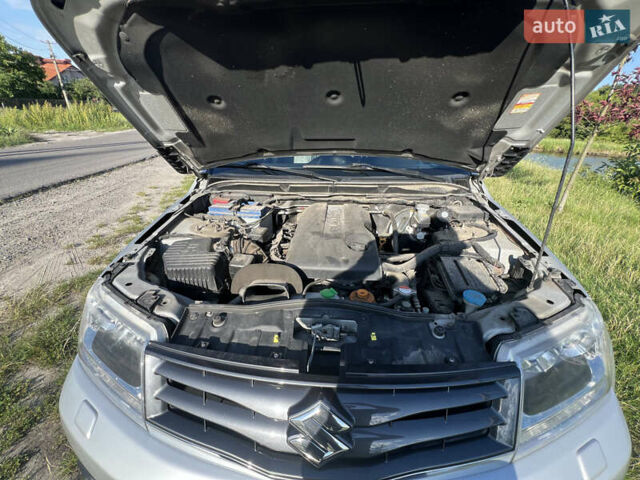 Сузуки Гранд Витара 2015 в Львове на Automoto.ua Серый Сузуки Гранд Витара, объемом двигателя 2.39 л и пробегом 85 тыс. км за 16500 $, фото 14 на Automoto.ua