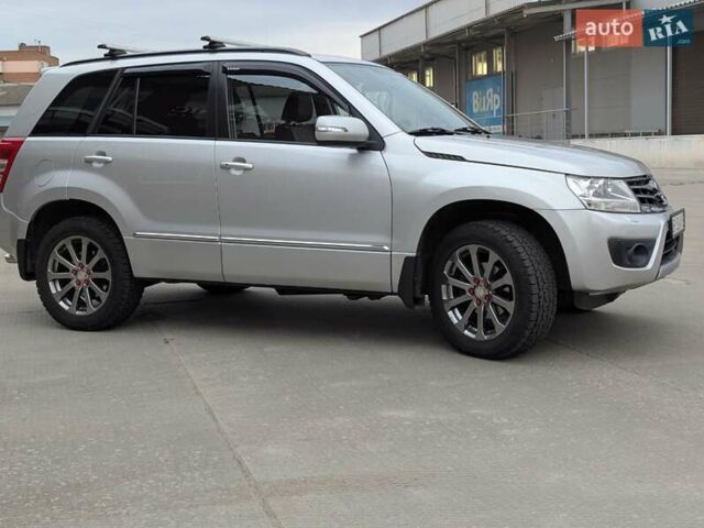 Сузуки Гранд Витара 2016 в Полтаве на Automoto.ua Серый Сузуки Гранд Витара, объемом двигателя 2.4 л и пробегом 71 тыс. км за 16300 $, фото 5 на Automoto.ua