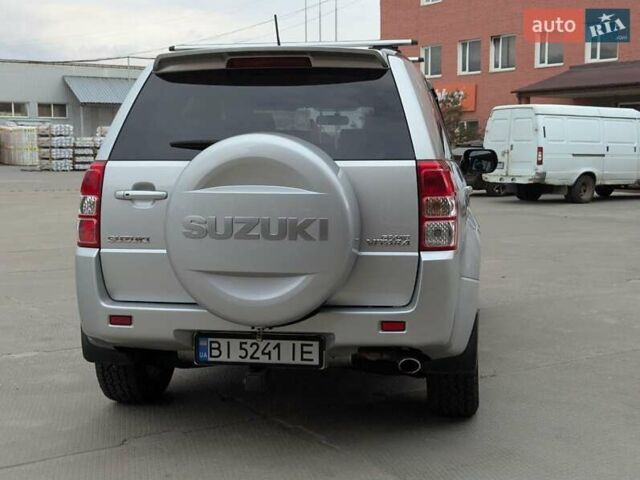 Сузуки Гранд Витара 2016 в Полтаве на Automoto.ua Серый Сузуки Гранд Витара, объемом двигателя 2.4 л и пробегом 71 тыс. км за 16300 $, фото 6 на Automoto.ua