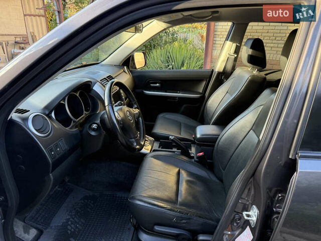 Серый Сузуки Гранд Витара, объемом двигателя 2.39 л и пробегом 65 тыс. км за 16800 $, фото 12 на Automoto.ua