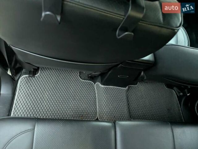 Сузуки Гранд Витара 2016 в Полтаве на Automoto.ua Серый Сузуки Гранд Витара, объемом двигателя 2.4 л и пробегом 71 тыс. км за 16300 $, фото 12 на Automoto.ua