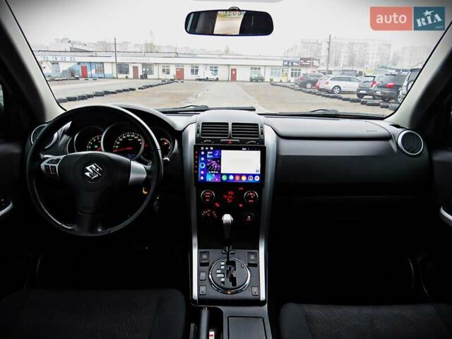 Серый Сузуки Гранд Витара, объемом двигателя 2.39 л и пробегом 271 тыс. км за 14500 $, фото 17 на Automoto.ua