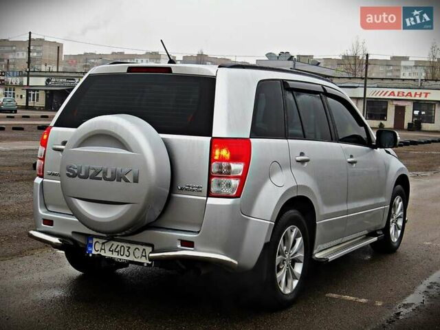 Серый Сузуки Гранд Витара, объемом двигателя 2.39 л и пробегом 271 тыс. км за 14500 $, фото 2 на Automoto.ua