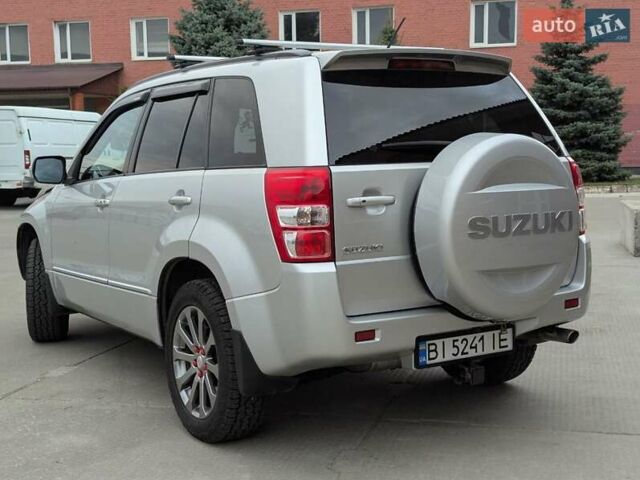 Сузуки Гранд Витара 2016 в Полтаве на Automoto.ua Серый Сузуки Гранд Витара, объемом двигателя 2.4 л и пробегом 71 тыс. км за 16300 $, фото 1 на Automoto.ua