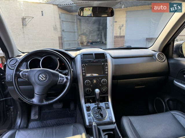 Серый Сузуки Гранд Витара, объемом двигателя 2.39 л и пробегом 65 тыс. км за 16800 $, фото 13 на Automoto.ua