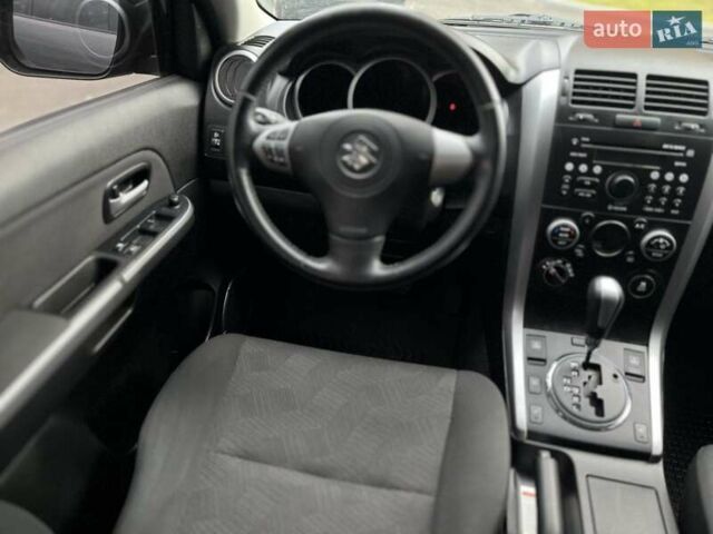 Сірий Сузукі Гранд Вітара, об'ємом двигуна 2.39 л та пробігом 112 тис. км за 11900 $, фото 11 на Automoto.ua