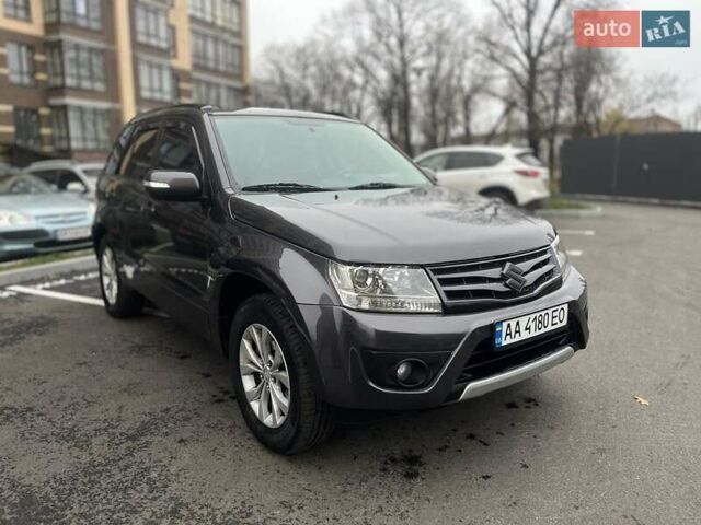 Сірий Сузукі Гранд Вітара, об'ємом двигуна 2.39 л та пробігом 112 тис. км за 11900 $, фото 4 на Automoto.ua