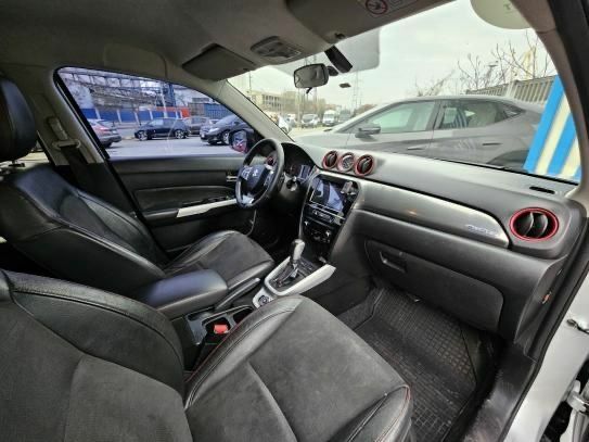 Сірий Сузукі Гранд Вітара, об'ємом двигуна 1.4 л та пробігом 214 тис. км за 12839 $, фото 11 на Automoto.ua