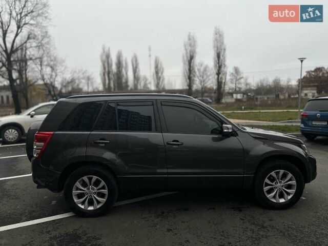 Сірий Сузукі Гранд Вітара, об'ємом двигуна 2.39 л та пробігом 112 тис. км за 11900 $, фото 7 на Automoto.ua