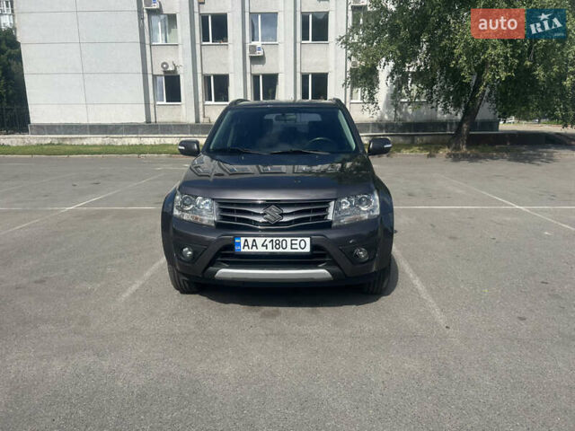 Серый Сузуки Гранд Витара, объемом двигателя 2.39 л и пробегом 110 тыс. км за 12800 $, фото 1 на Automoto.ua