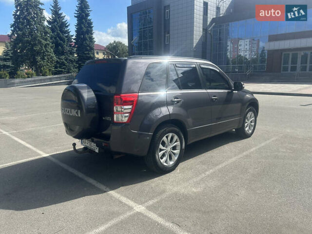 Серый Сузуки Гранд Витара, объемом двигателя 2.39 л и пробегом 110 тыс. км за 12800 $, фото 4 на Automoto.ua